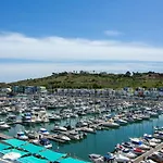 Marina Boat II Apartment - Sea View & Garage & Pool & Albufeira Marina